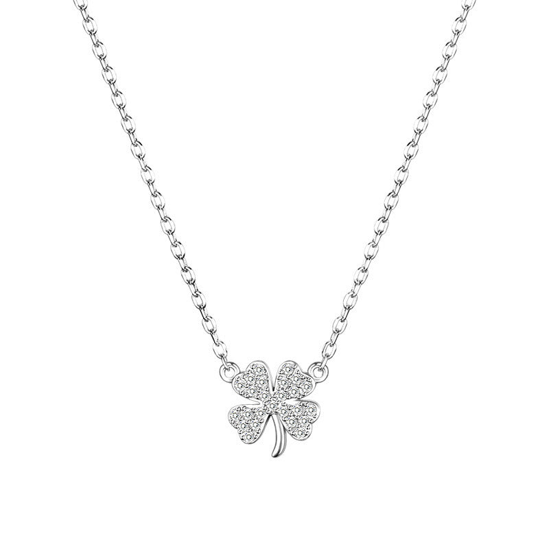 Four-leaf clover pendant necklace