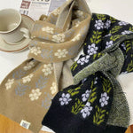 Relaxed Floral Knitted Scarf