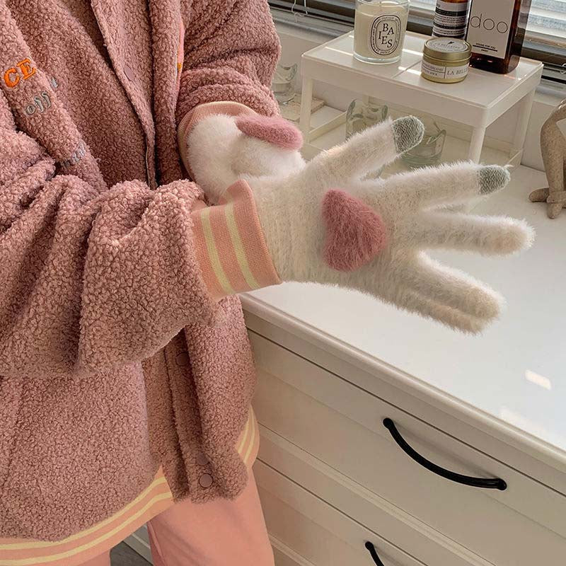 Warm plush gloves