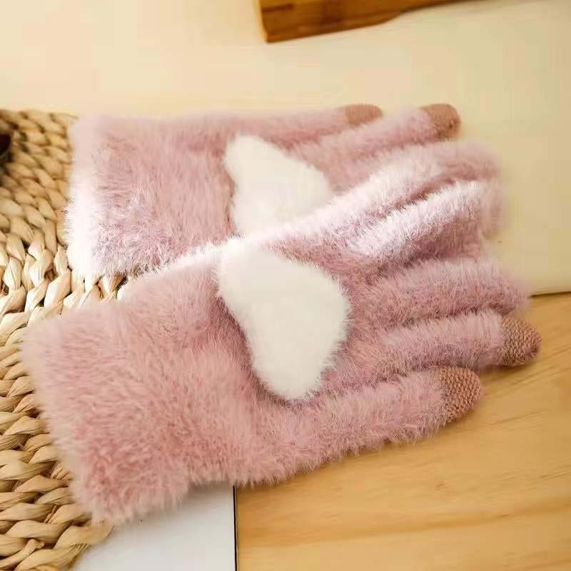 Warm plush gloves