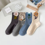 Relaxed Floral Jacquard Socks