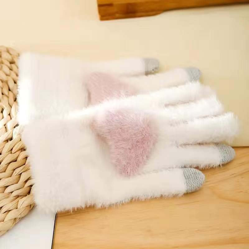 Warm plush gloves